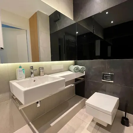 Apartment Z Ogrodem Na Osiedlu Aquarius