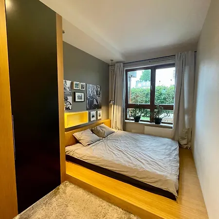 Z Ogrodem Na Osiedlu Aquarius 아파트