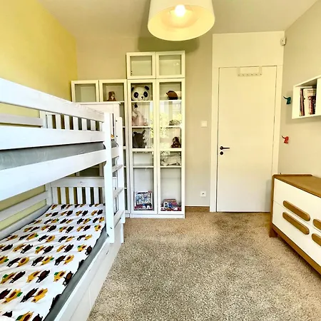 Z Ogrodem Na Osiedlu Aquarius 아파트 *