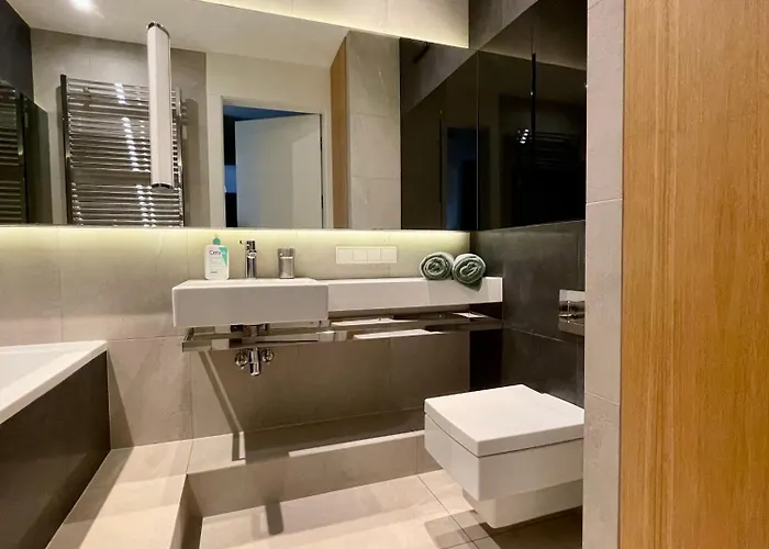 Z Ogrodem Na Osiedlu Aquarius Apartamento Sopot